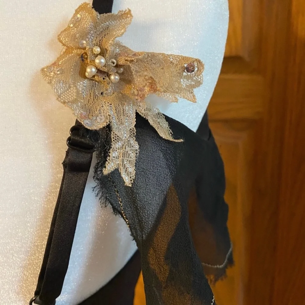 ♠️ MANDALAY GOLD LACE EMBROIDERY CORSET ♠️ - Picture 6 of 15